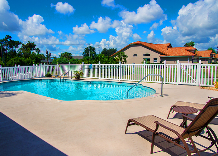 White Picket Fence · 4ft Pool Enclosure